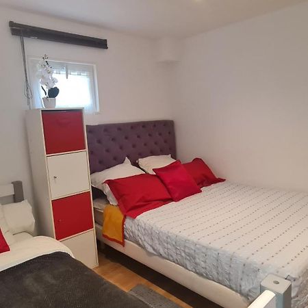 Belle Maison Avec Jardin Rdc T3 De 70M2 Vacances Ou Cure Thermale Rochefort Exteriör bild