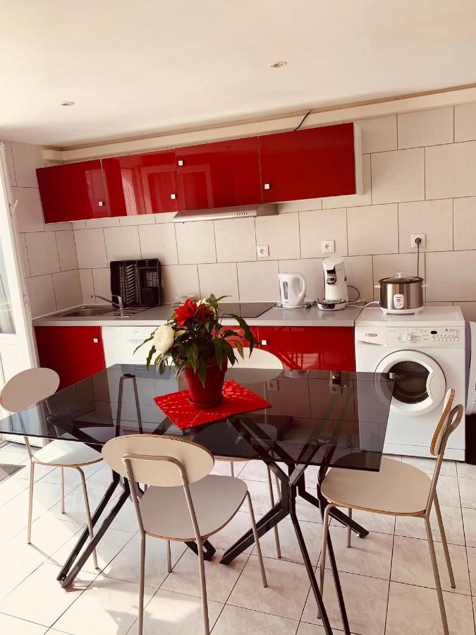 Belle Maison Avec Jardin Rdc T3 De 70M2 Vacances Ou Cure Thermale Rochefort Exteriör bild