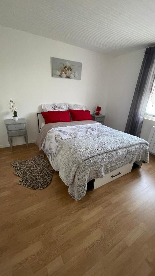 Belle Maison Avec Jardin Rdc T3 De 70M2 Vacances Ou Cure Thermale Rochefort Exteriör bild