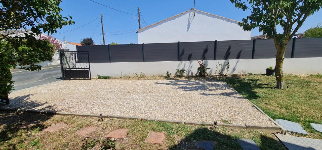 Belle Maison Avec Jardin Rdc T3 De 70M2 Vacances Ou Cure Thermale Rochefort Exteriör bild