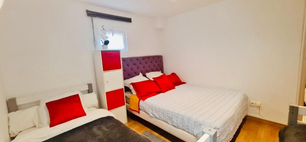 Belle Maison Avec Jardin Rdc T3 De 70M2 Vacances Ou Cure Thermale Rochefort Exteriör bild