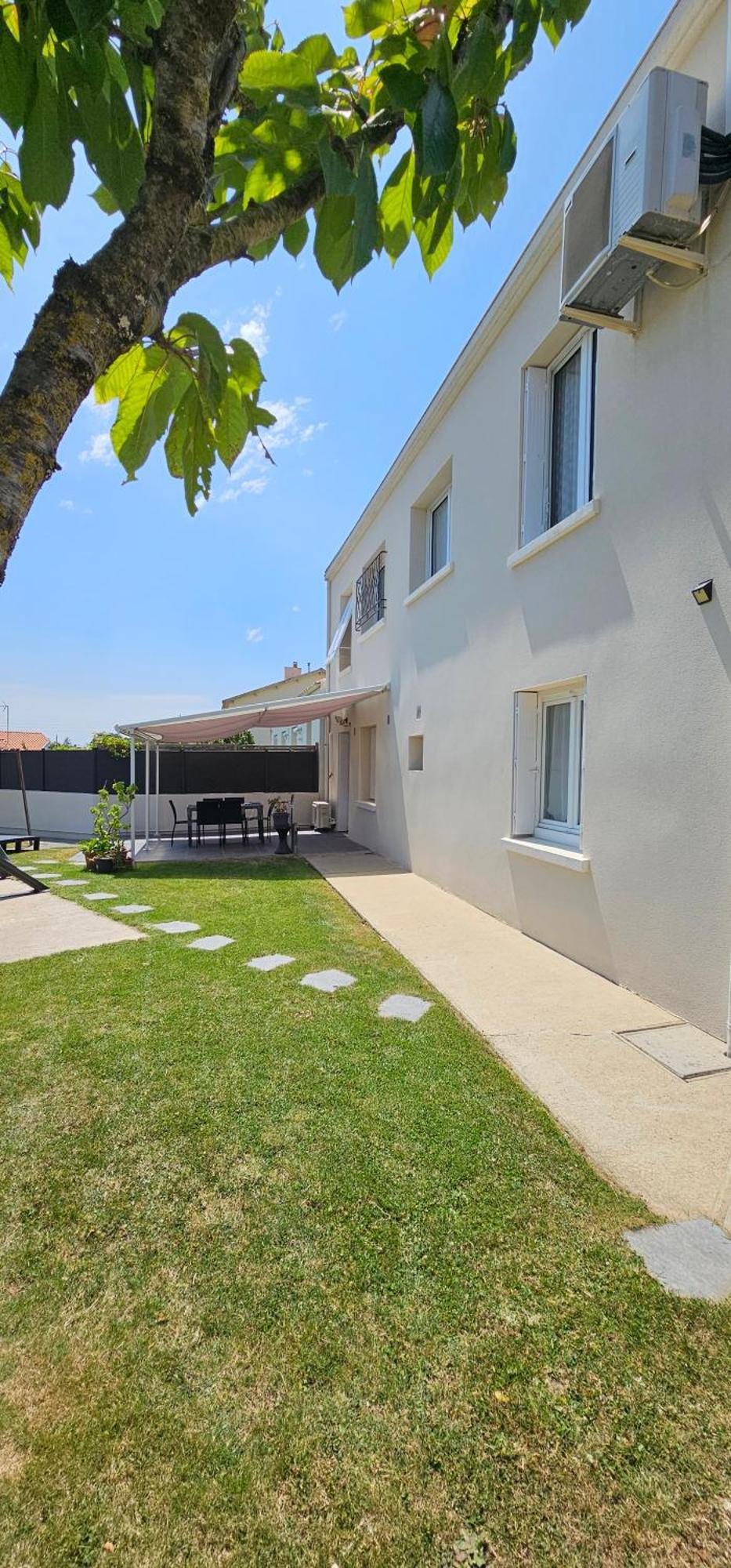 Belle Maison Avec Jardin Rdc T3 De 70M2 Vacances Ou Cure Thermale Rochefort Exteriör bild